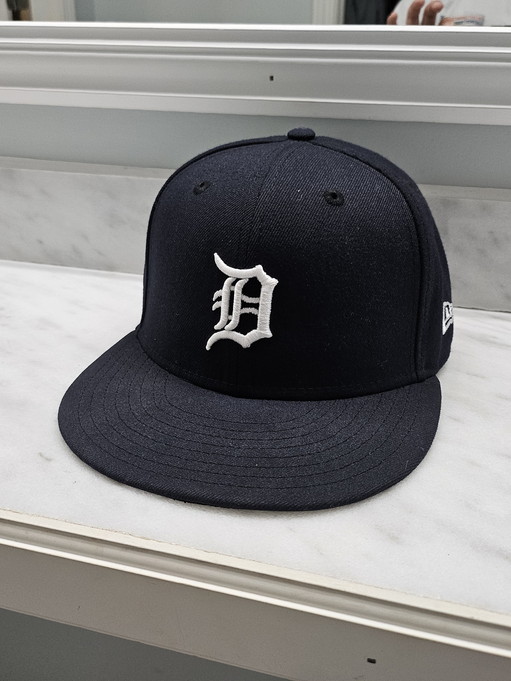New Era Detroit D White Logo Navy Fitted Cap Size 6 7/8